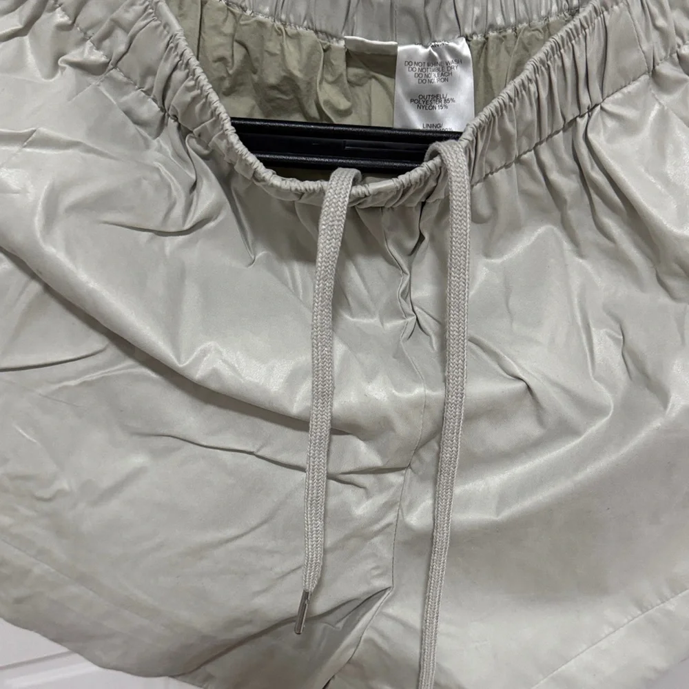 Ethos easy Shorts - Picture 3 of 5